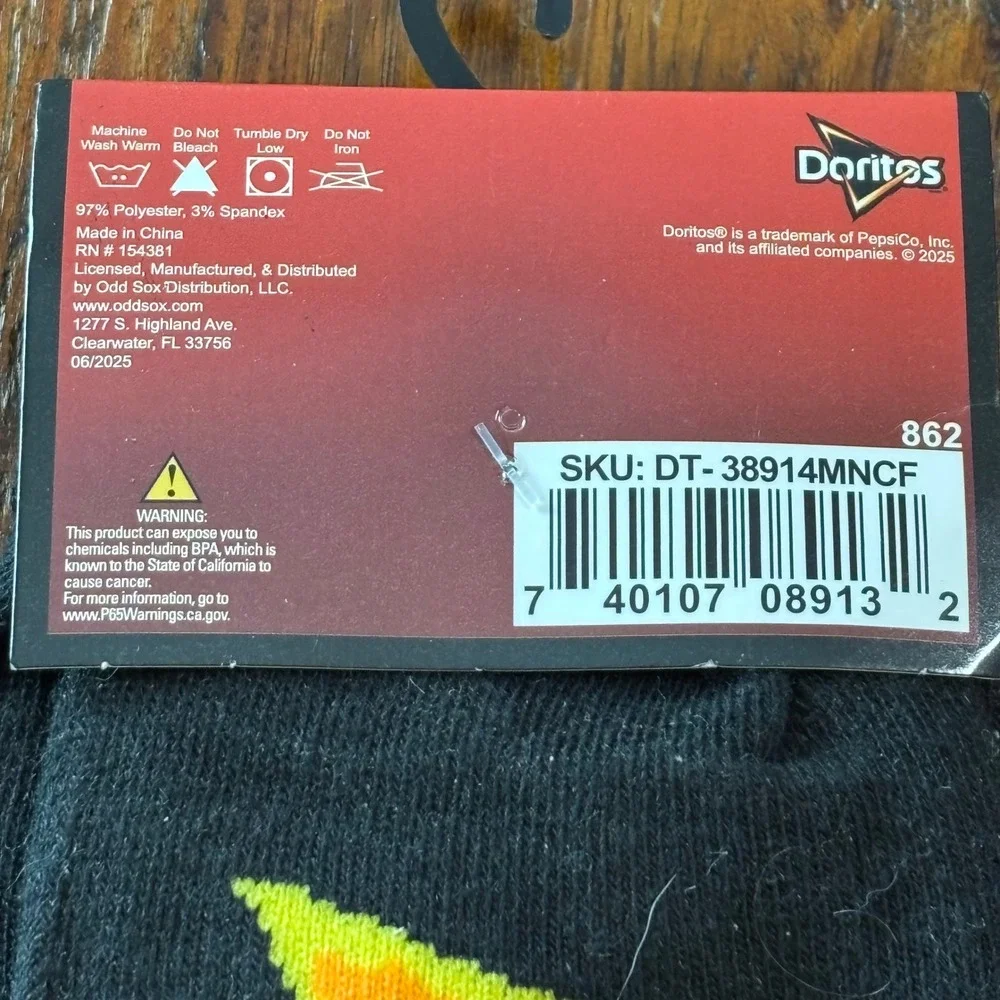 Doritos‎ Mens Crew Socks Black Graphic Nacho Cheese Chip Print Size 6-12 New